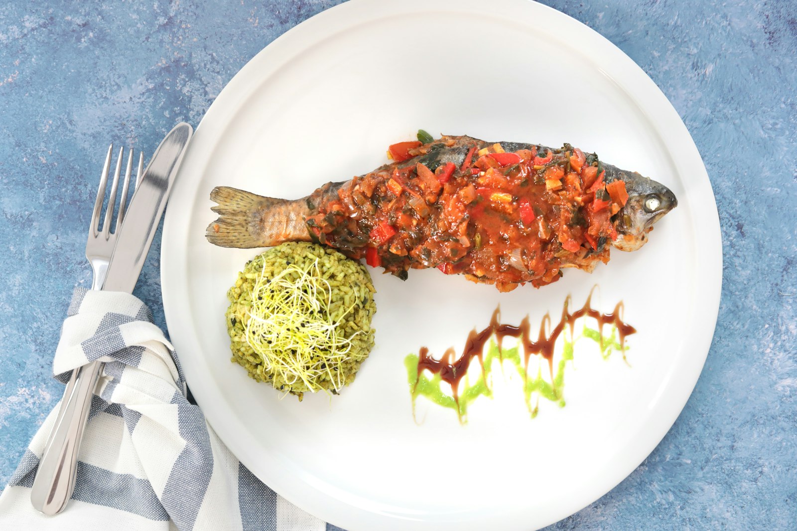 Whole fried fish plate